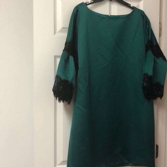Dresses & Skirts - New Belle Badgley Mischka Dress from Dillard’s